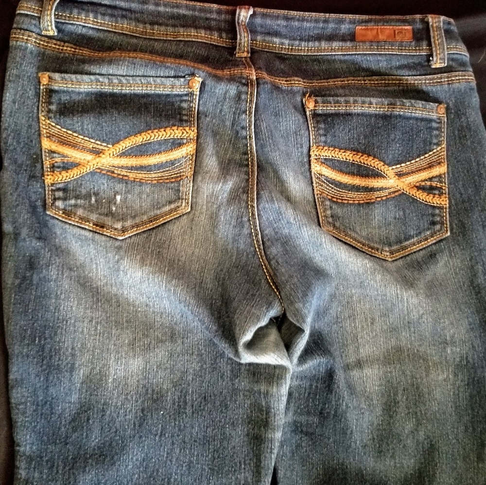 L.E.i. Ashley low-rise boot cut denim jeans